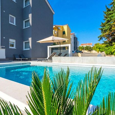 Summer Breeze Pool Apartments Novalja Eksteriør billede