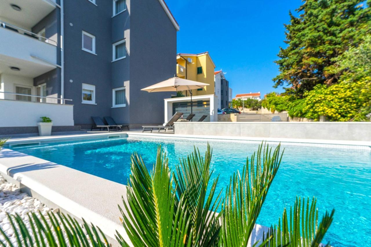 Summer Breeze Pool Apartments Novalja Eksteriør billede