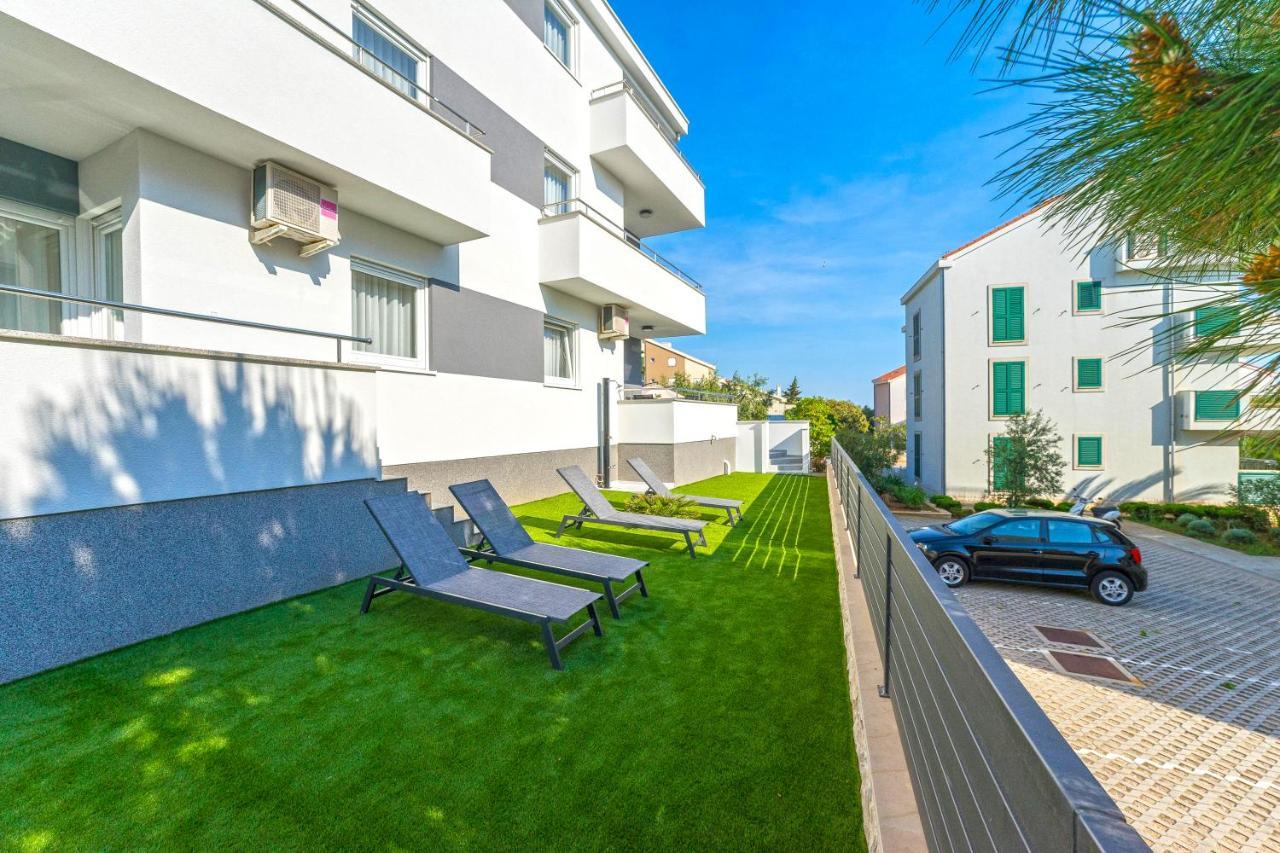 Summer Breeze Pool Apartments Novalja Eksteriør billede