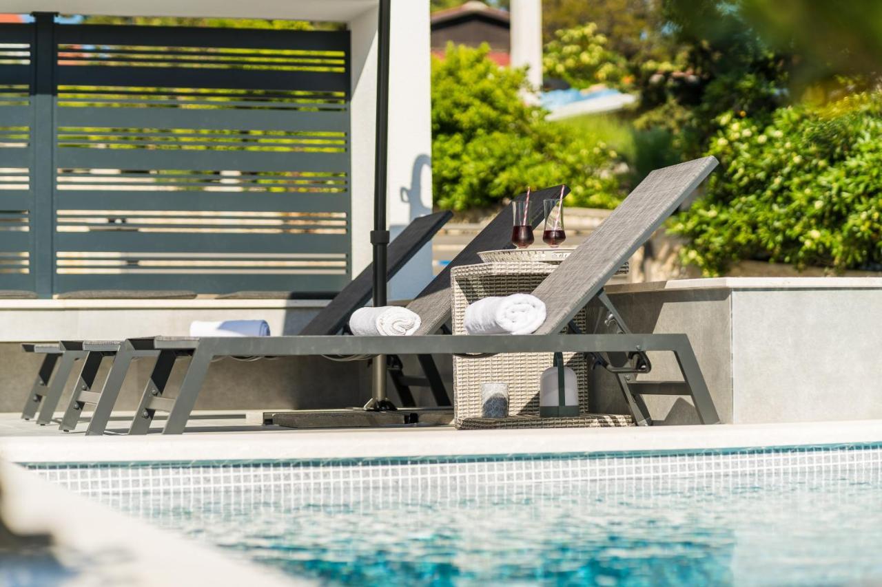 Summer Breeze Pool Apartments Novalja Eksteriør billede